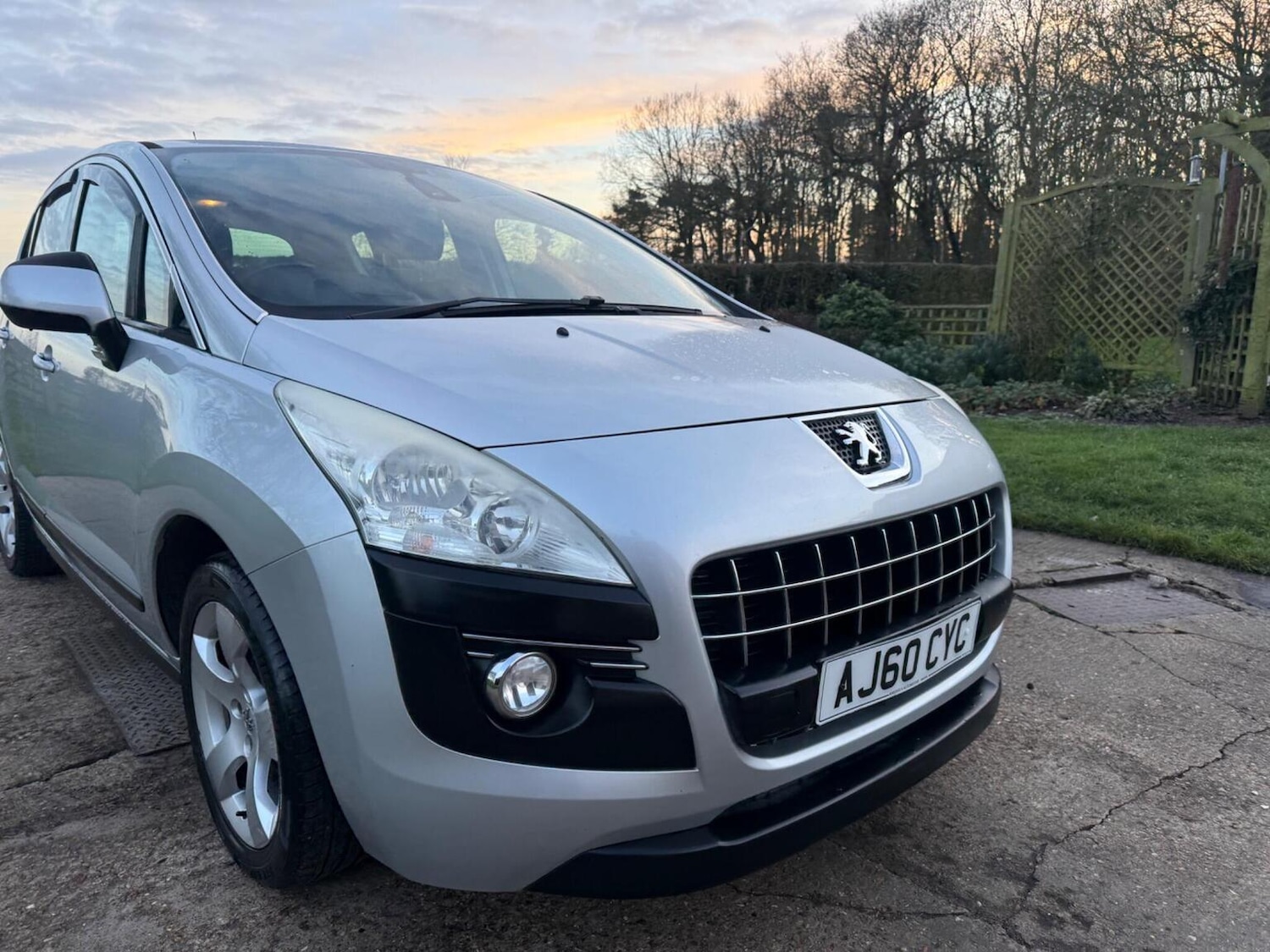 Used Peugeot 3008 2010 for sale - 77314103: Photo 5