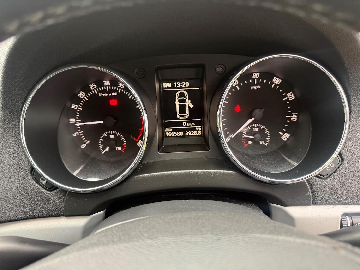 Used Skoda Yeti 2012 for sale - 76884798: Photo 46