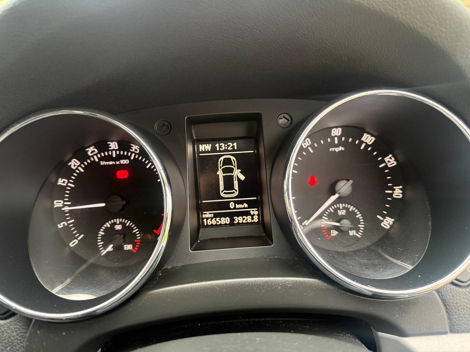 Used Skoda Yeti 2012 for sale - 76884798: Photo 47