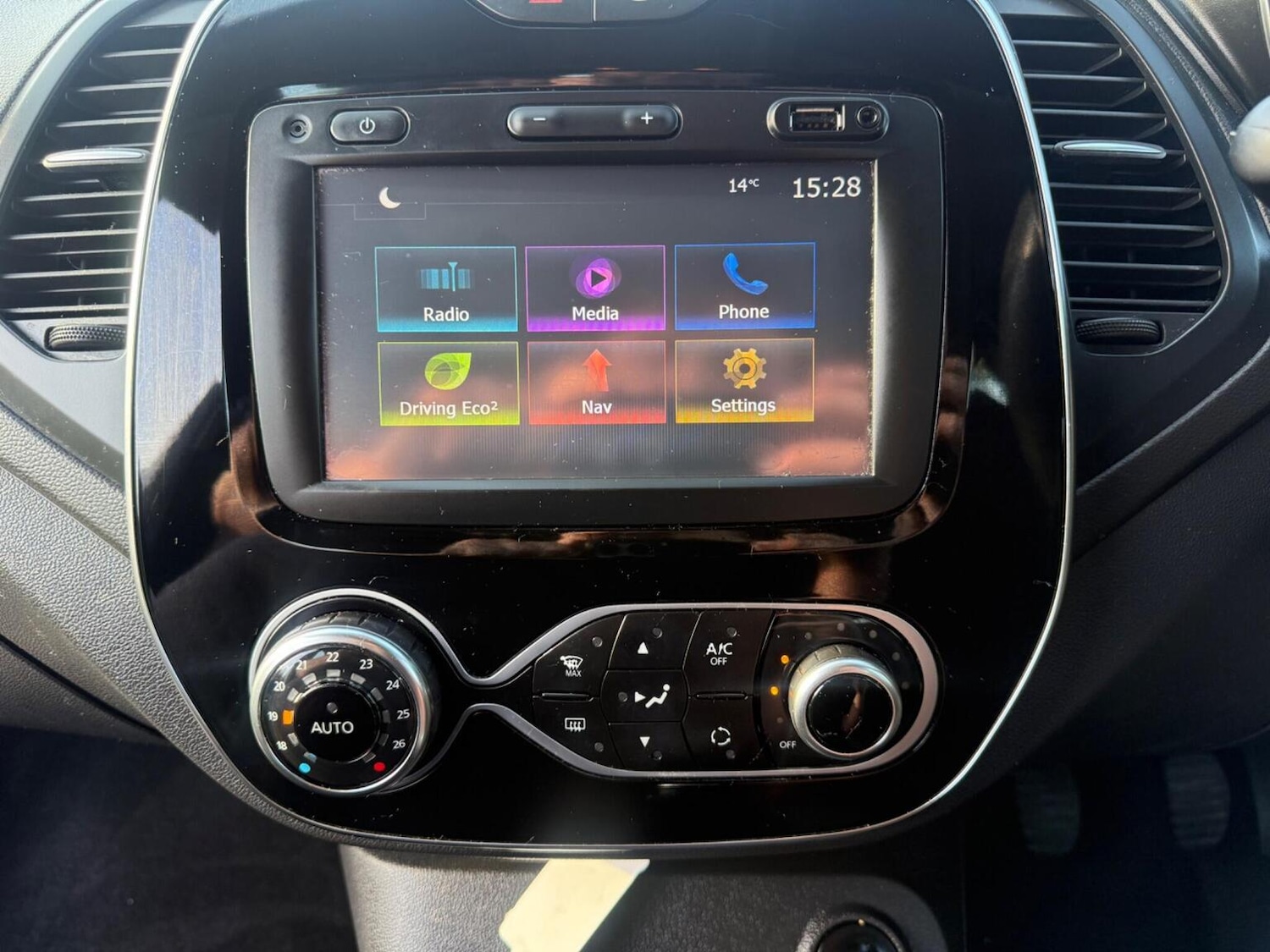 Used Renault Captur 2018 for sale - 77668481: Photo 48