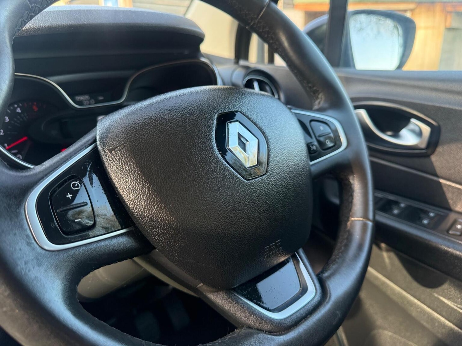 Used Renault Captur 2018 for sale - 77668481: Photo 53