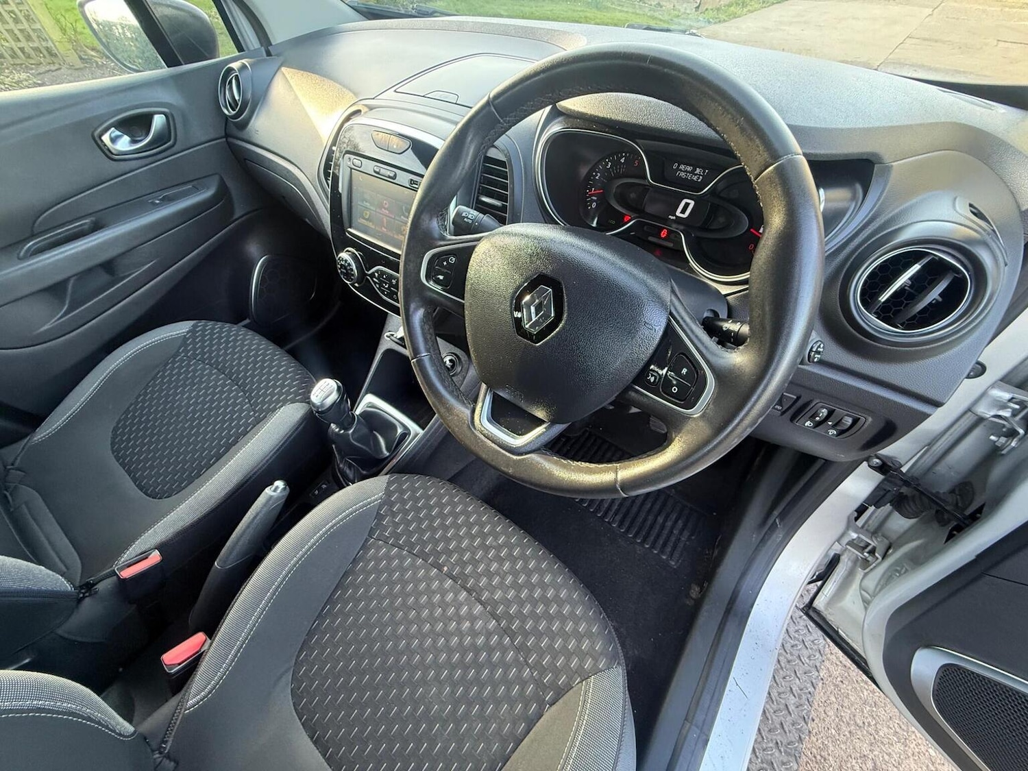 Used Renault Captur 2018 for sale - 77668481: Photo 61