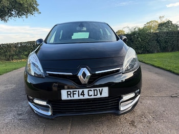 Used Renault Scenic 2014 for sale - 76098781: Photo