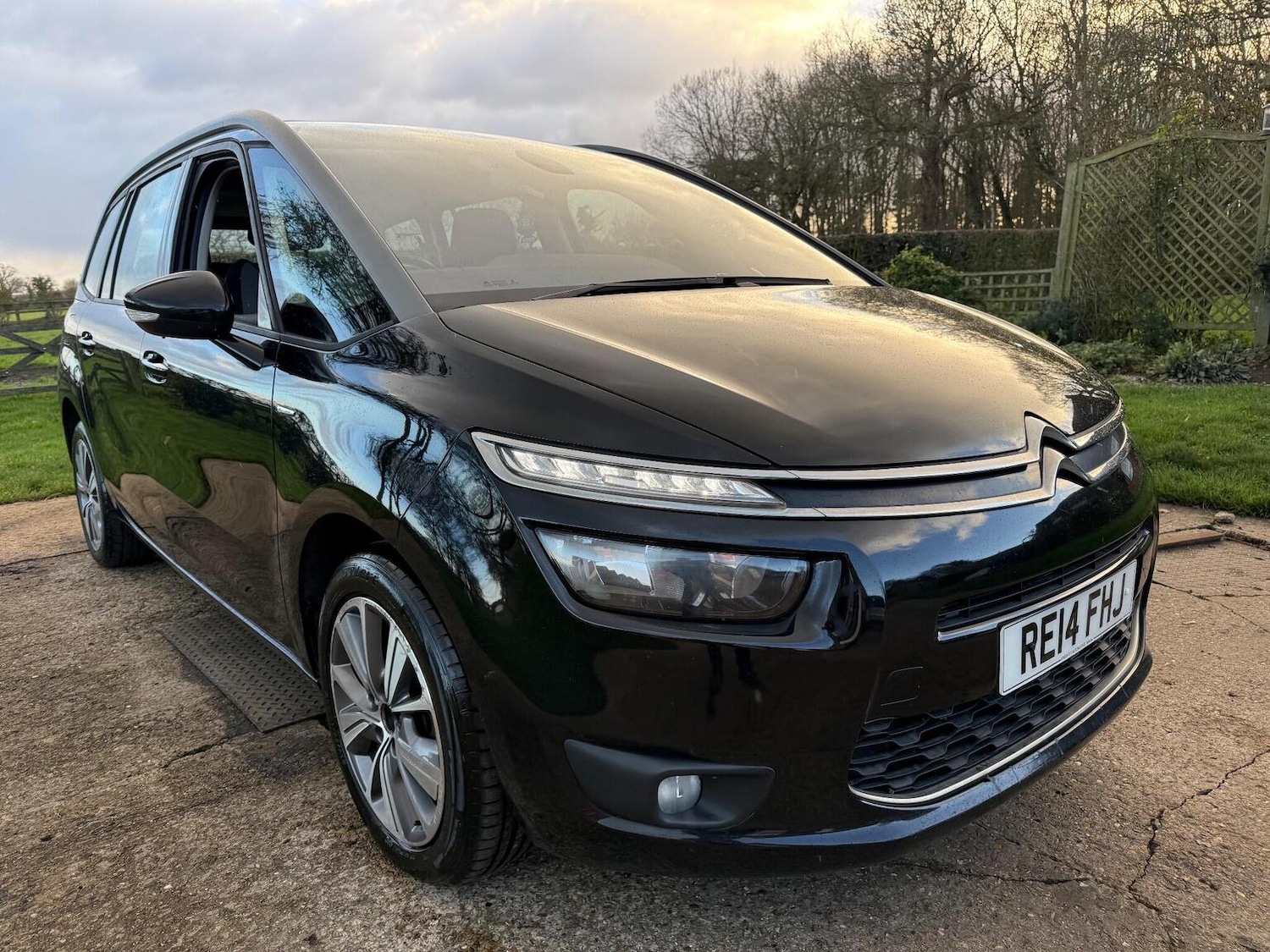 Used Citroen C4 Grand Picasso 2014 for sale - 77077116: Photo 1