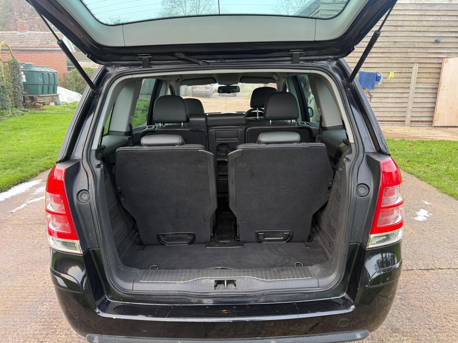 Used Vauxhall Zafira 2011 for sale - 76666122: Photo 39