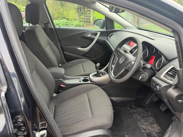 Used Vauxhall Astra 2011 for sale - 76293248: Photo 31
