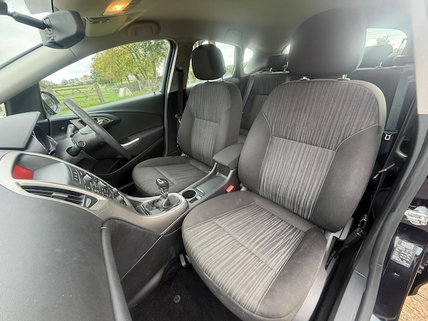 Used Vauxhall Astra 2011 for sale - 76293248: Photo 48