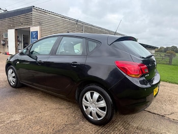 Used Vauxhall Astra 2011 for sale - 76293248: Photo
