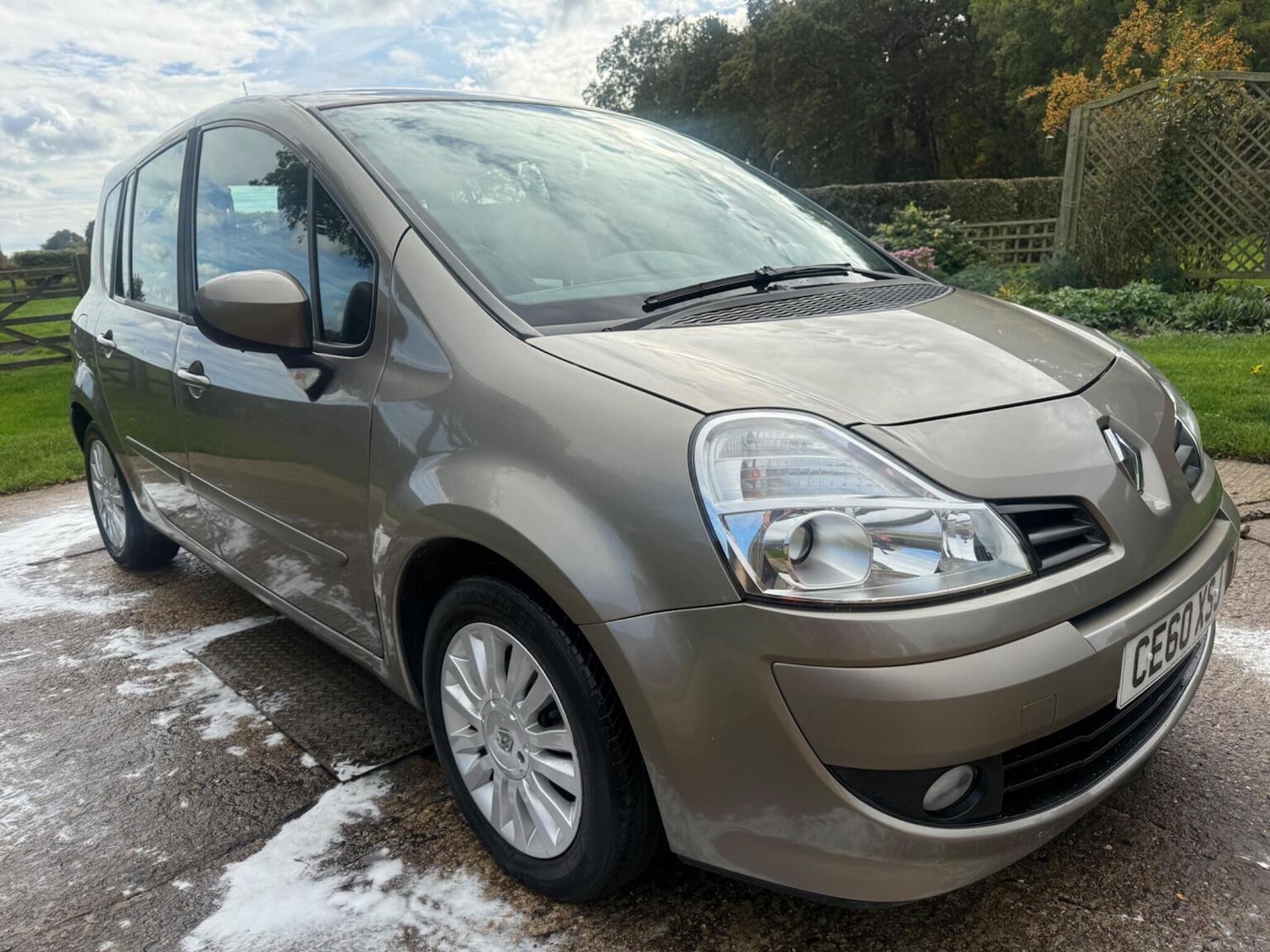 Used Renault Grand Modus 2010 for sale - 76340333: Photo 1