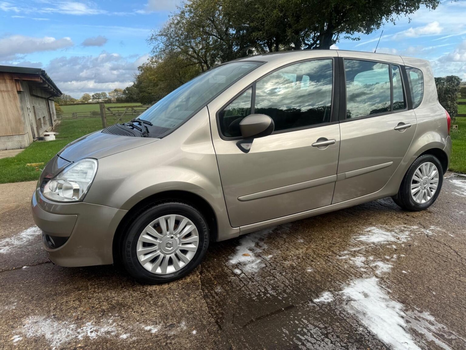 Used Renault Grand Modus 2010 for sale - 76340333: Photo 10