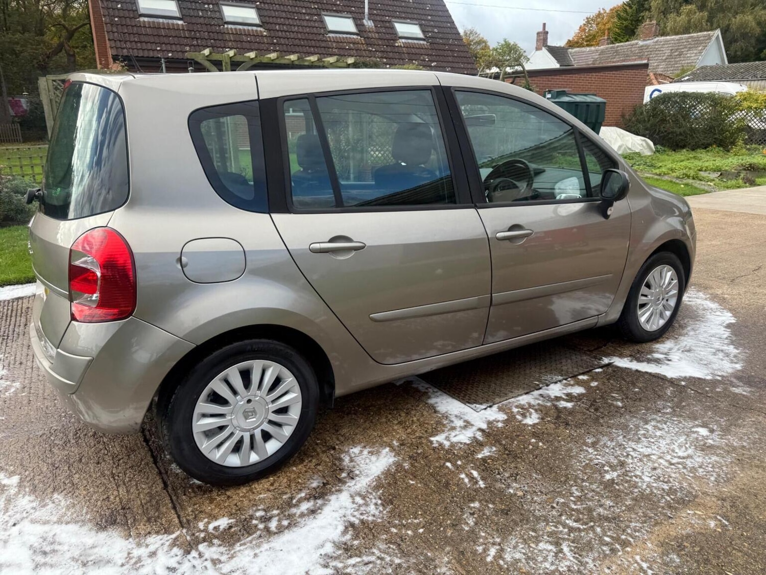 Used Renault Grand Modus 2010 for sale - 76340333: Photo 18
