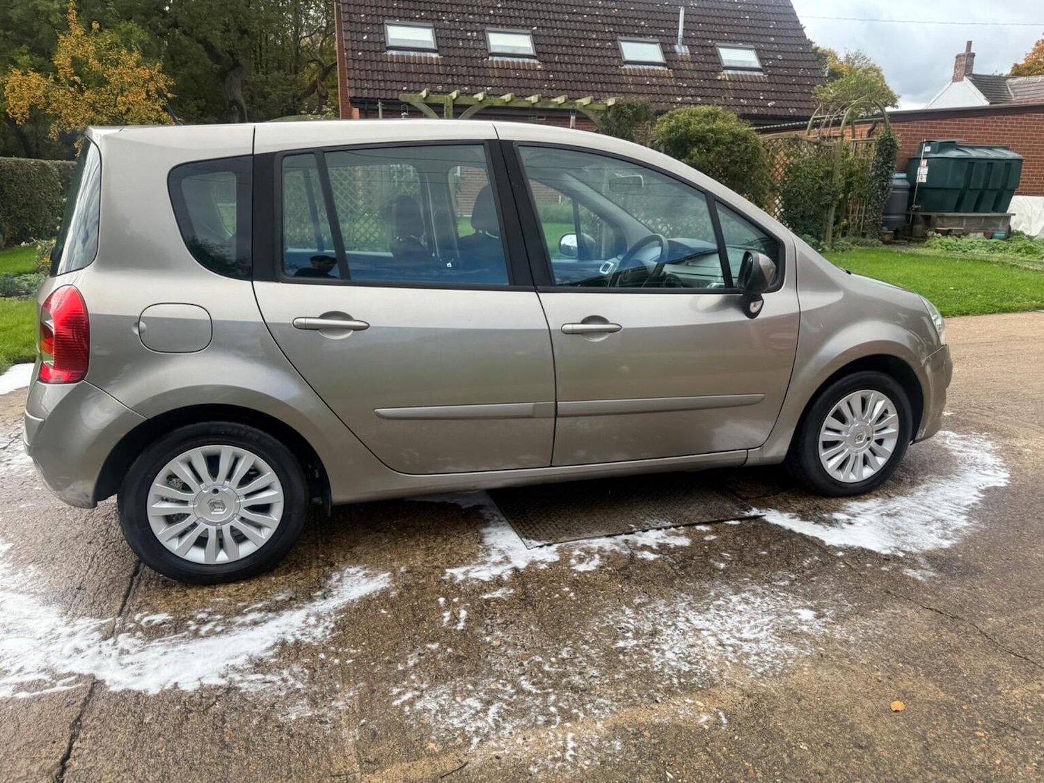 Used Renault Grand Modus 2010 for sale - 76340333: Photo 21