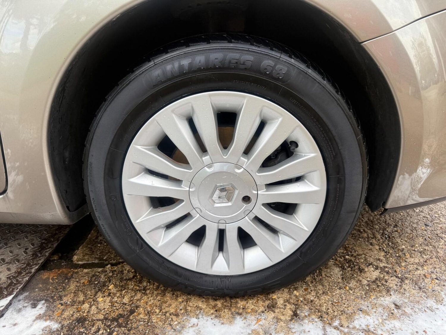 Used Renault Grand Modus 2010 for sale - 76340333: Photo 36