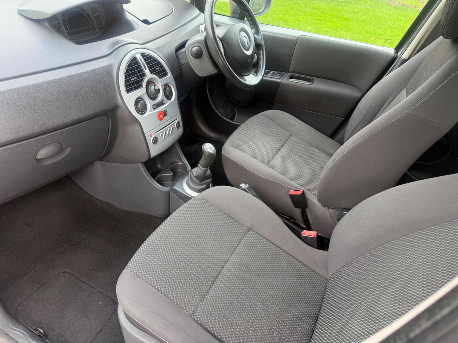 Used Renault Grand Modus 2010 for sale - 76340333: Photo 41