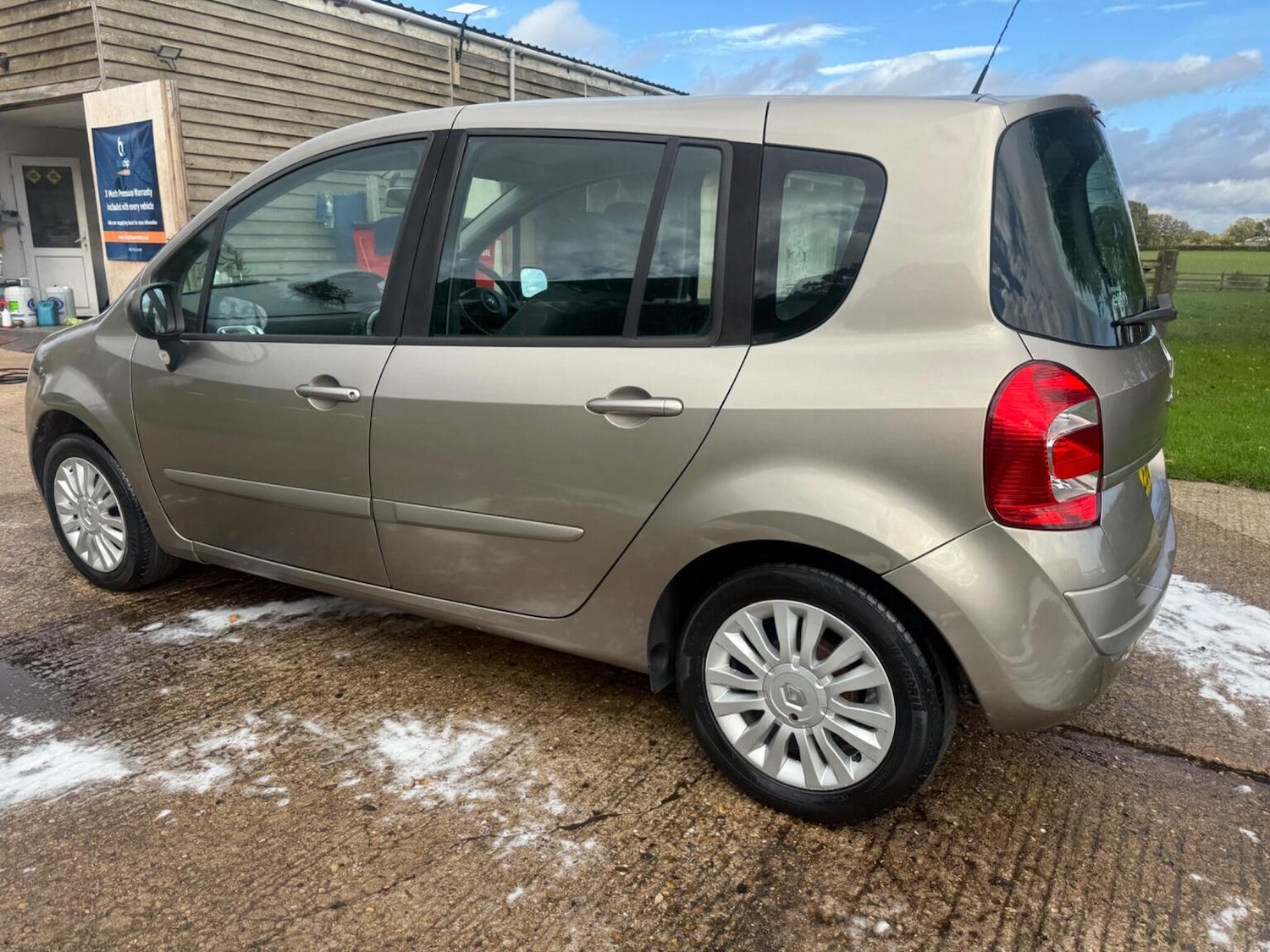 Used Renault Grand Modus 2010 for sale - 76340333: Photo 45