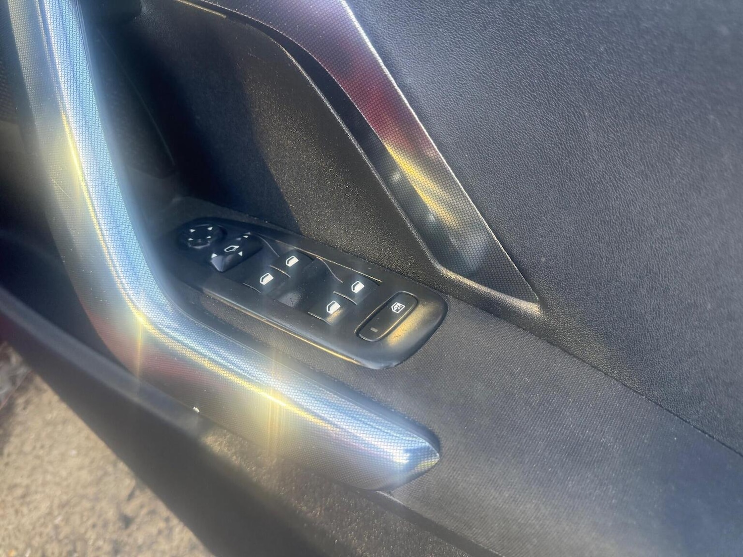 Used Peugeot 2008 2015 for sale - 77077119: Photo 36