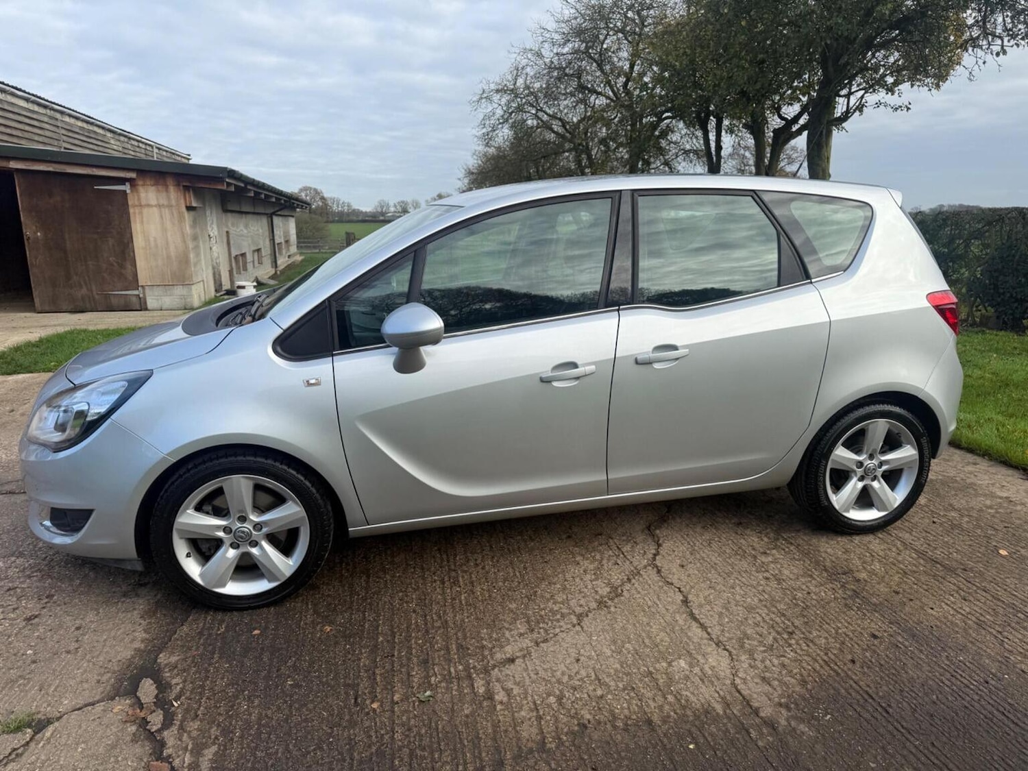 Used Vauxhall Meriva 2016 for sale - 76769869: Photo 14