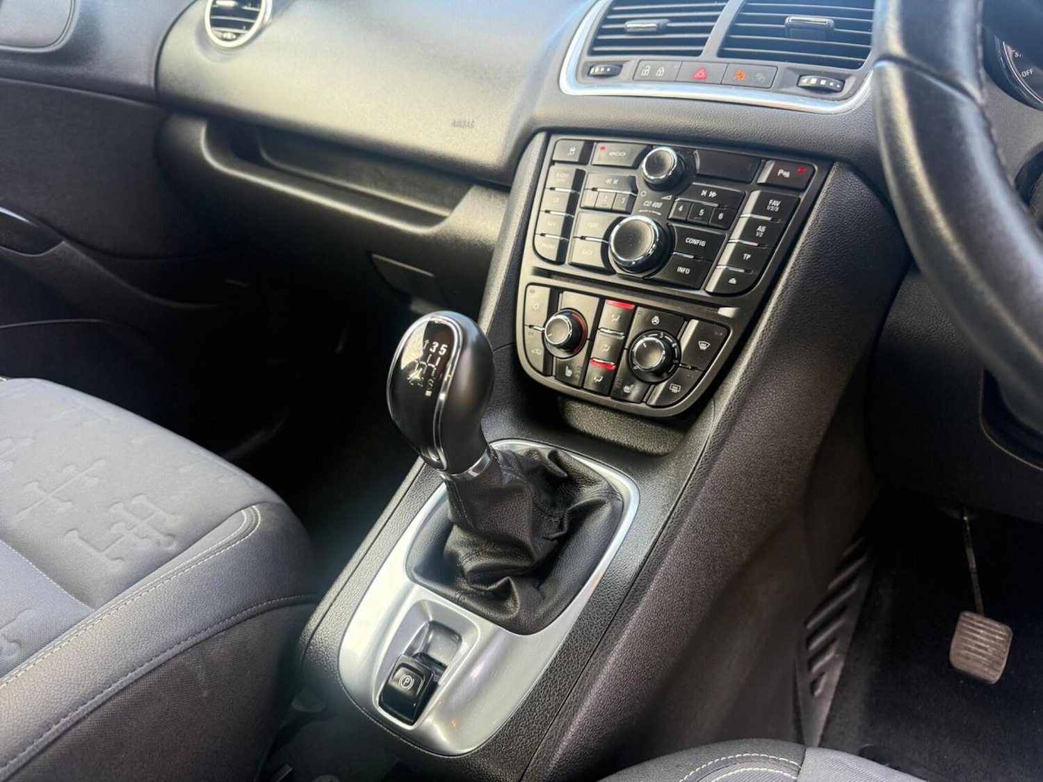 Used Vauxhall Meriva 2016 for sale - 76769869: Photo 26