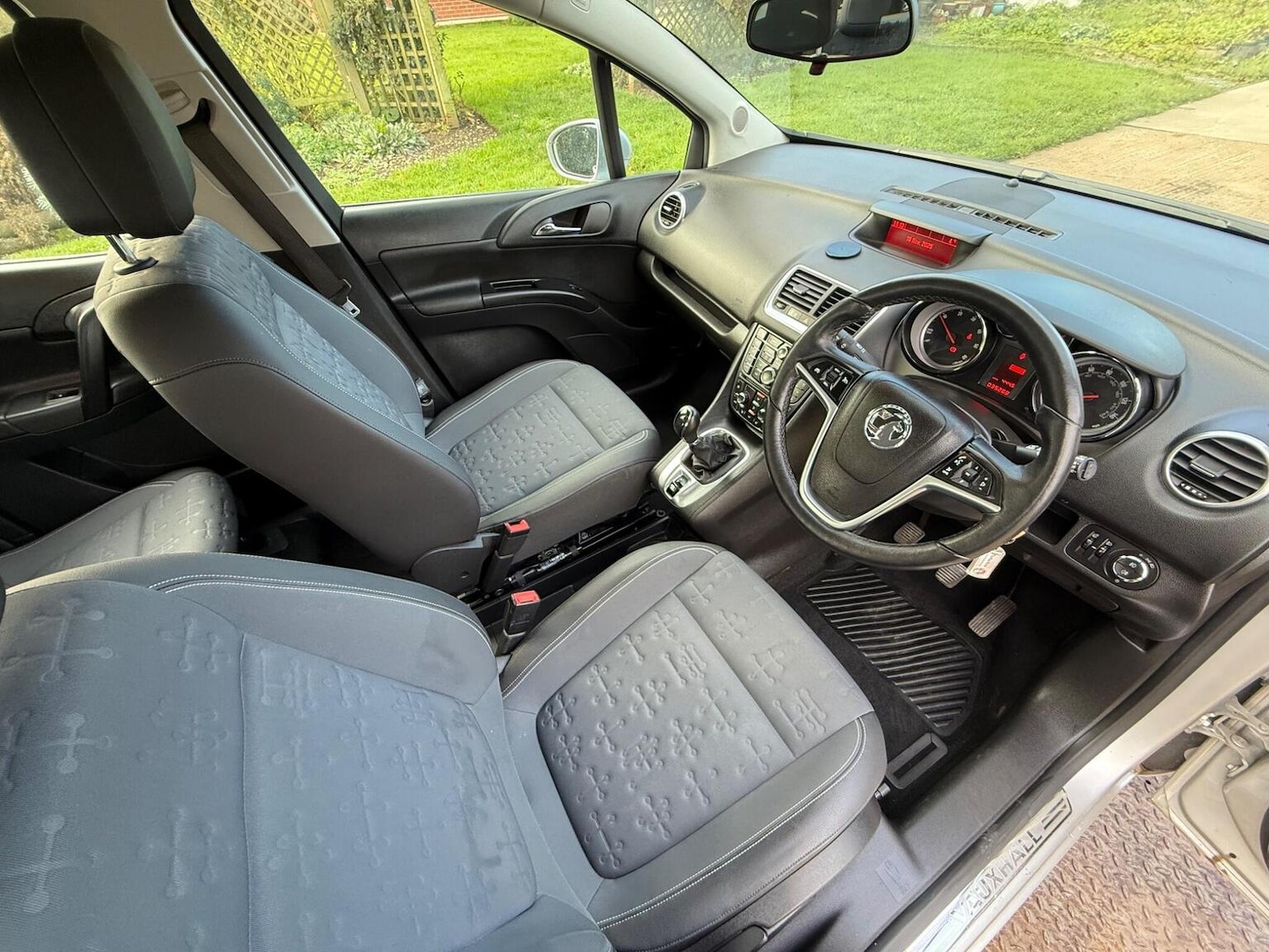 Used Vauxhall Meriva 2016 for sale - 76769869: Photo 27