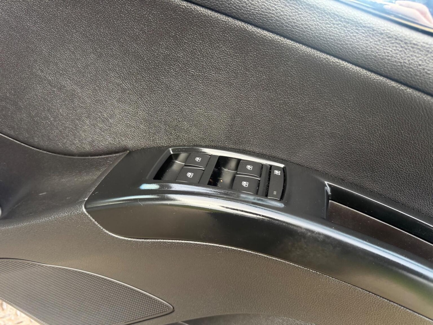 Used Vauxhall Meriva 2016 for sale - 76769869: Photo 36