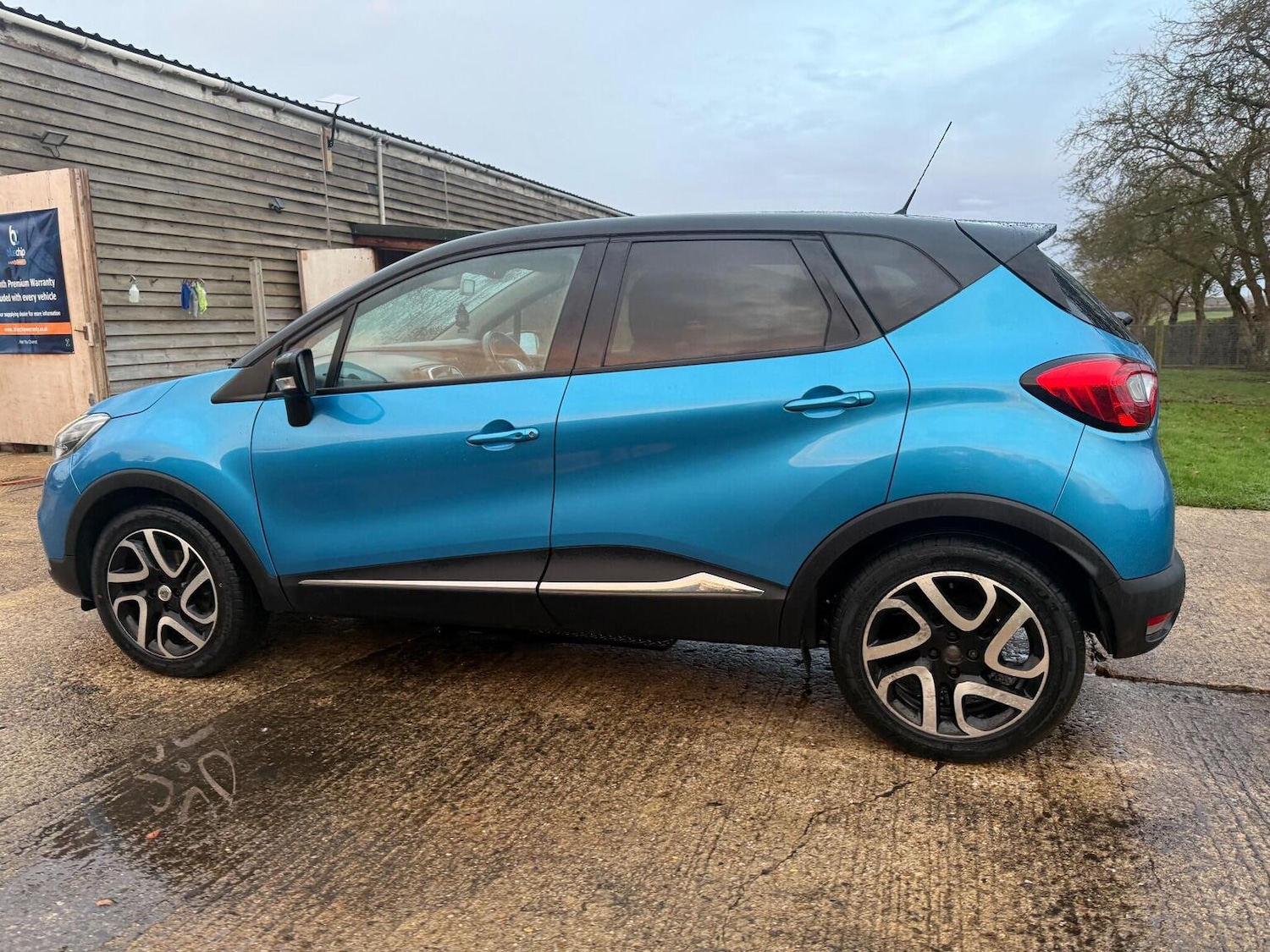 Used Renault Captur 2015 for sale - 76974415: Photo 18