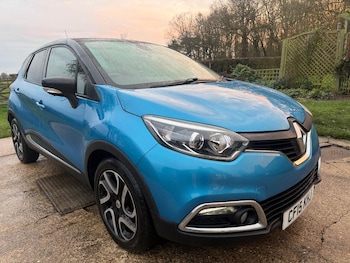 Used Renault Captur 2015 for sale - 76974415: Photo