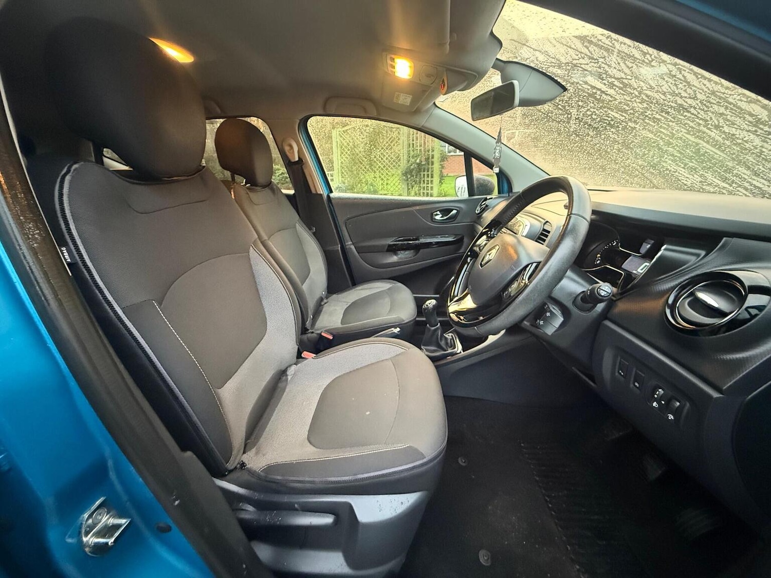 Used Renault Captur 2015 for sale - 76974415: Photo 31