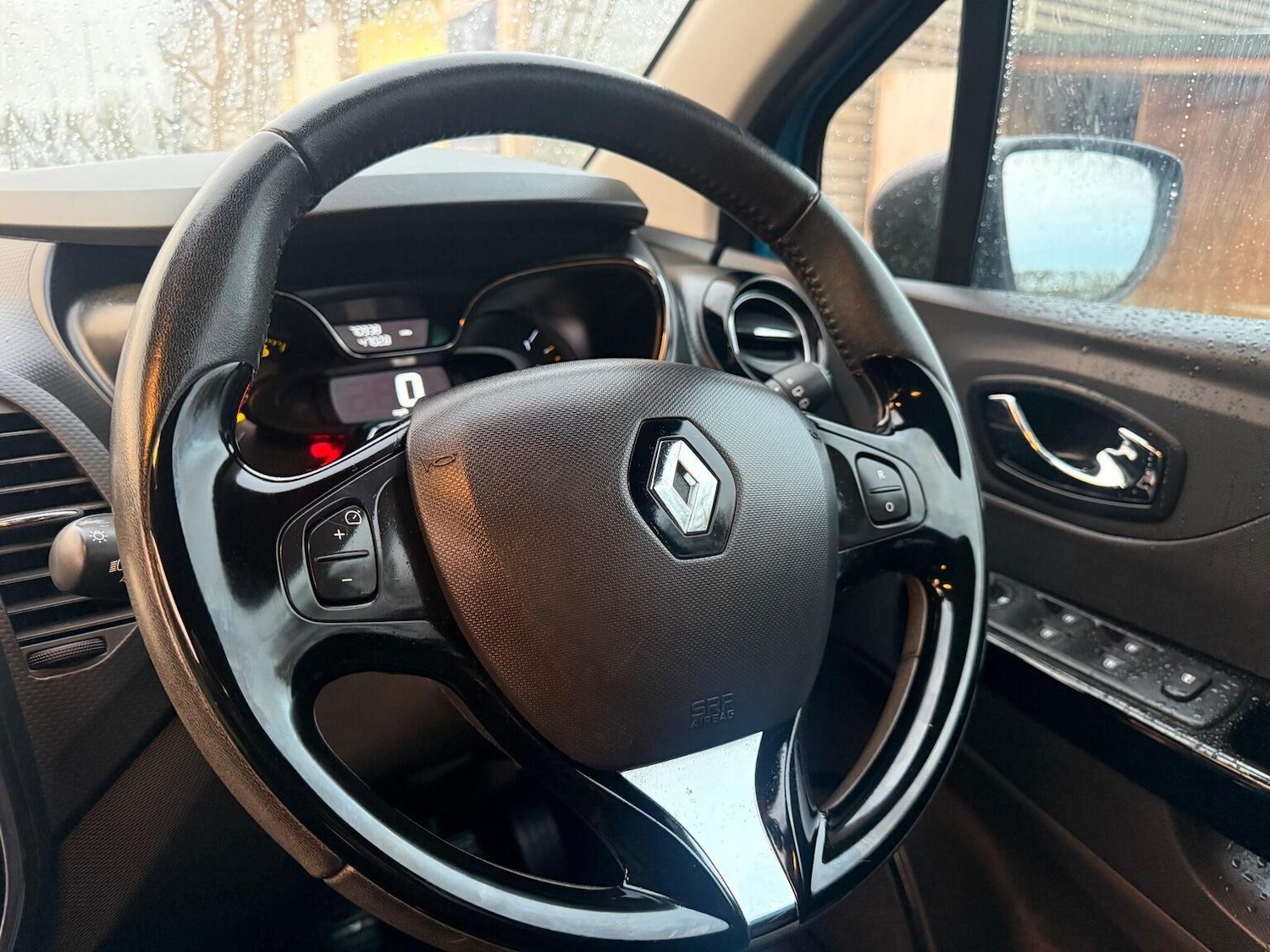 Used Renault Captur 2015 for sale - 76974415: Photo 50