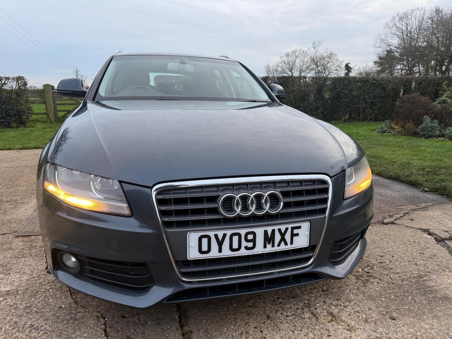 Used Audi A4 2009 for sale - 76979512: Photo 2