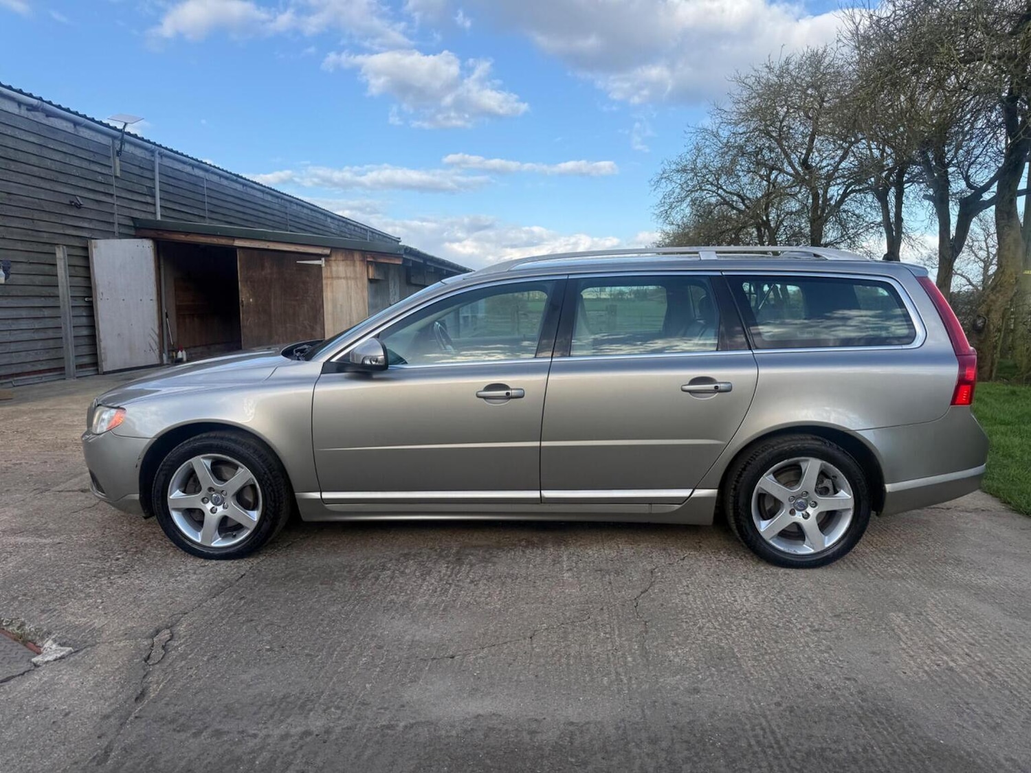 Used Volvo V70 2008 for sale - 77836876: Photo 12