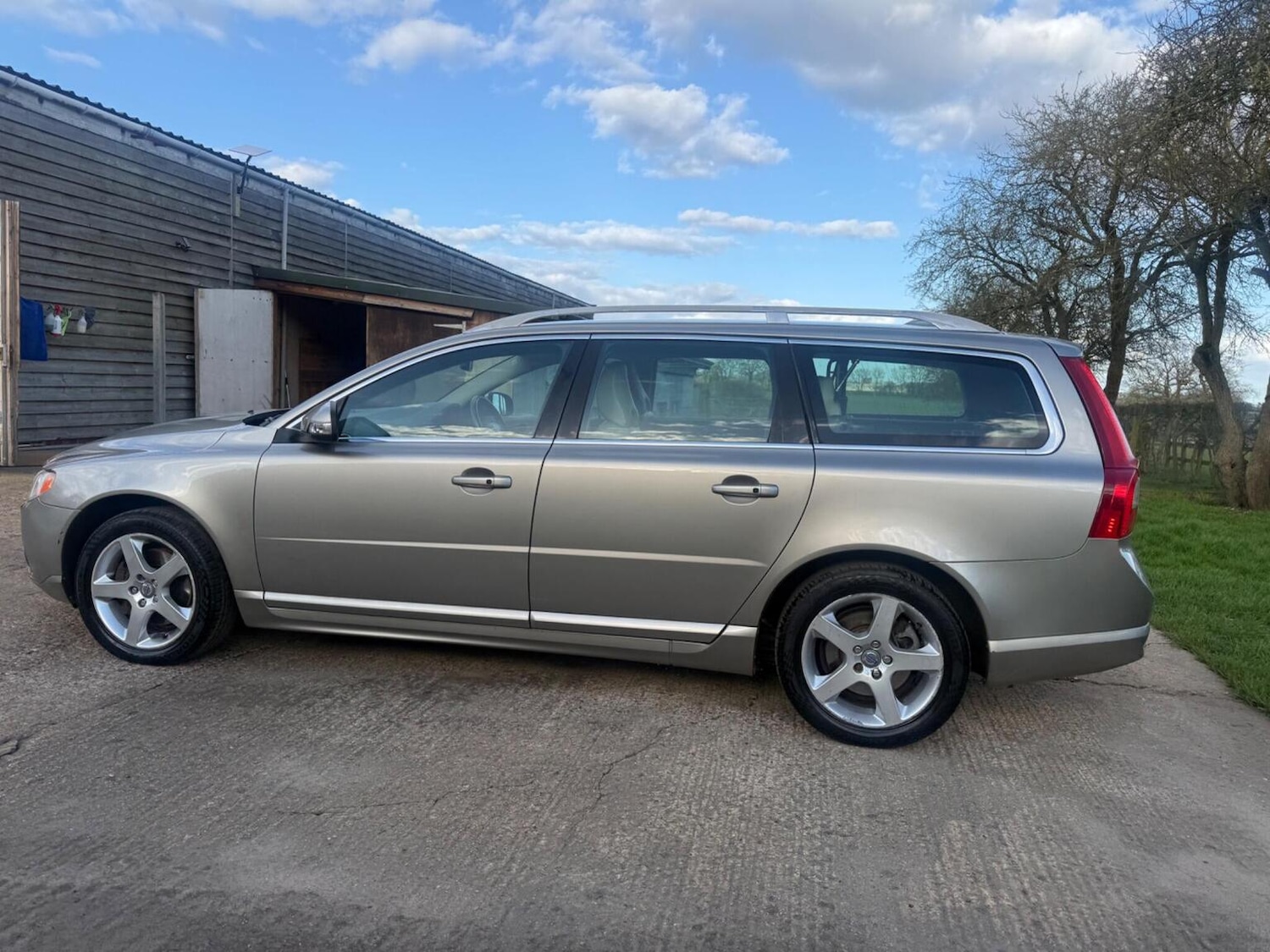 Used Volvo V70 2008 for sale - 77836876: Photo 14