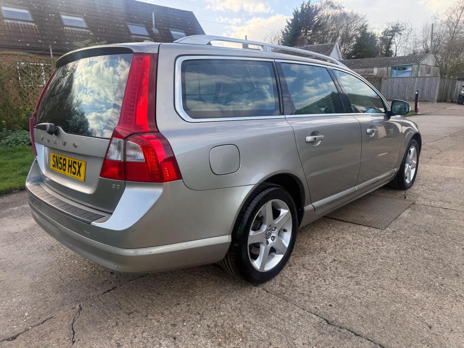 Used Volvo V70 2008 for sale - 77836876: Photo 26