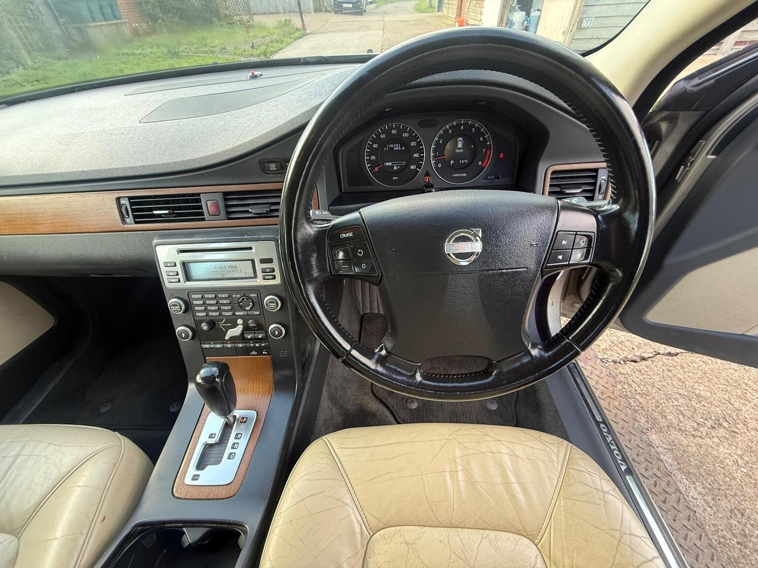 Used Volvo V70 2008 for sale - 77836876: Photo 28