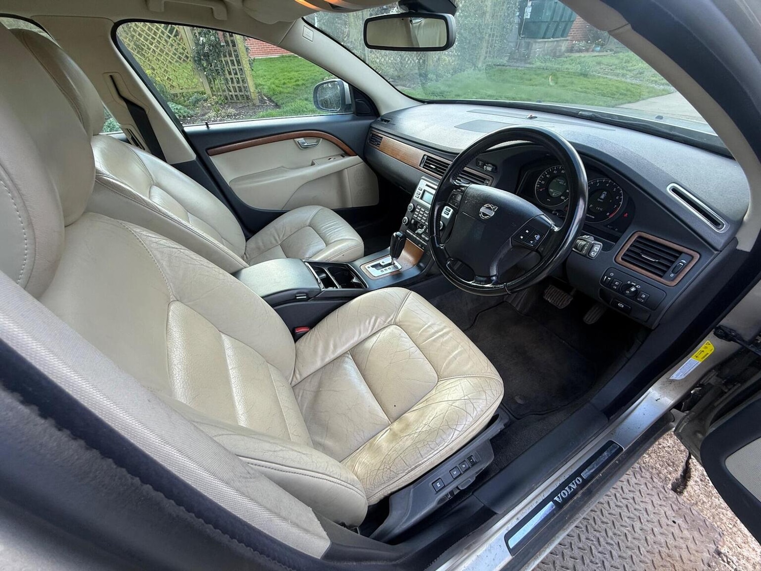 Used Volvo V70 2008 for sale - 77836876: Photo 30