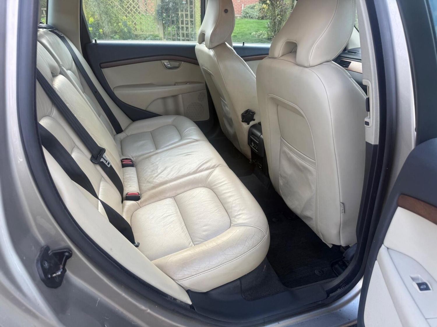 Used Volvo V70 2008 for sale - 77836876: Photo 37