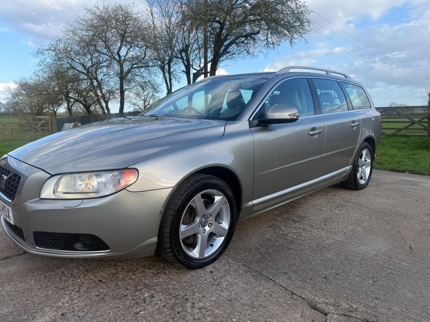 Used Volvo V70 2008 for sale - 77836876: Photo 9