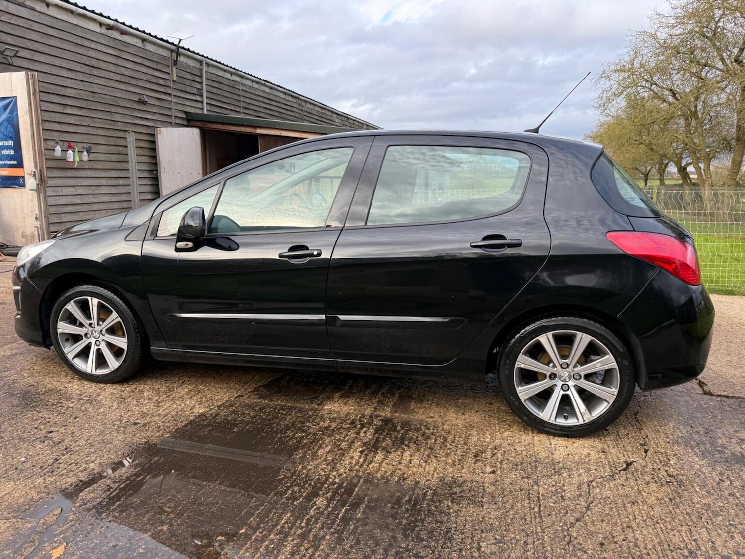 Used Peugeot 308 2013 for sale - 78011276: Photo 17