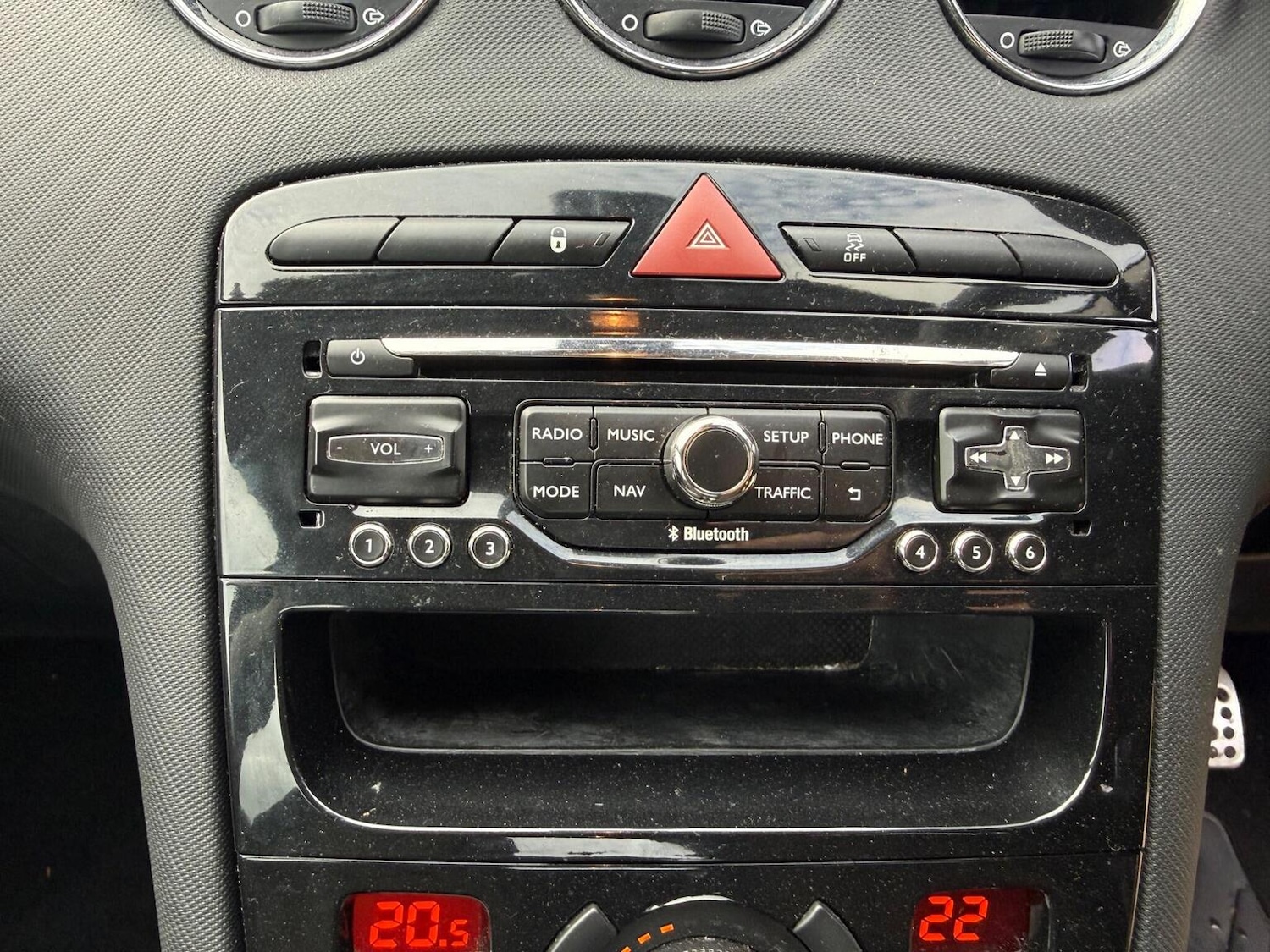 Used Peugeot 308 2013 for sale - 78011276: Photo 42