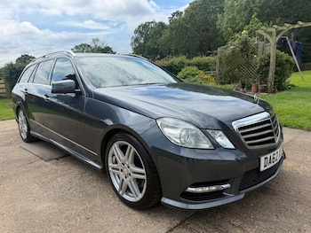 Used Mercedes-Benz E Class 2012 for sale - 78944843: Photo