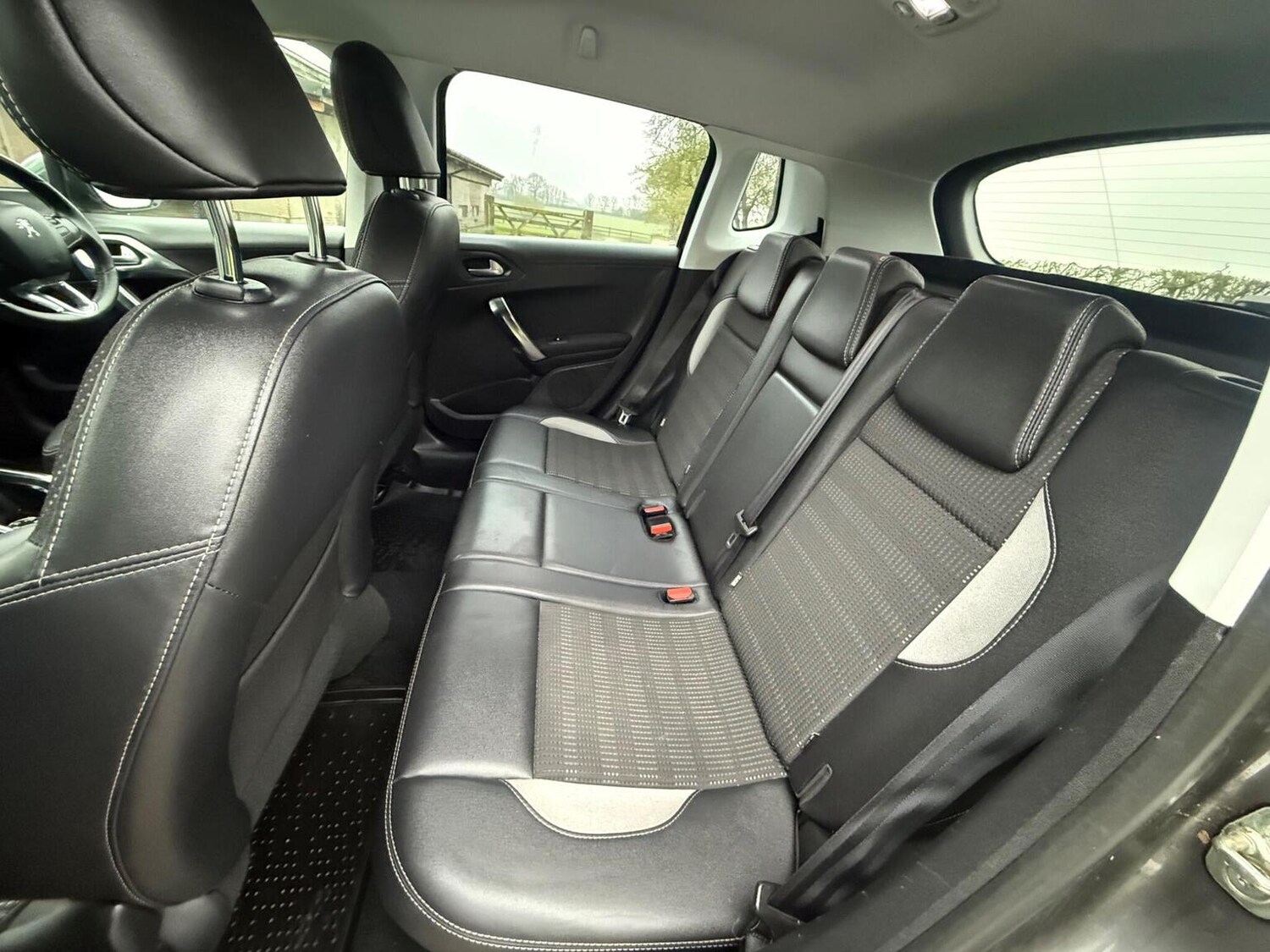 Used Peugeot 2008 2014 for sale - 77609940: Photo 28