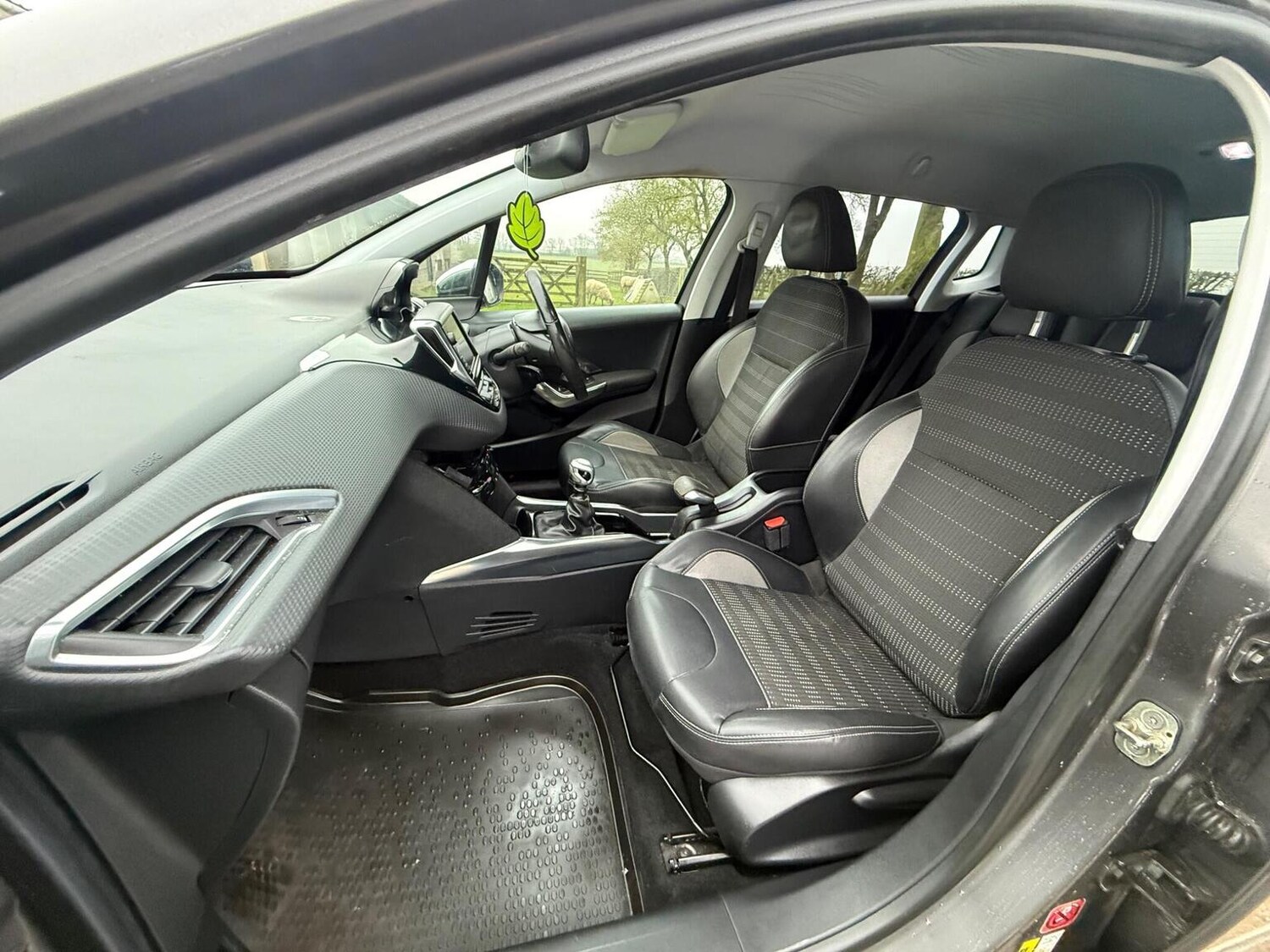 Used Peugeot 2008 2014 for sale - 77609940: Photo 42