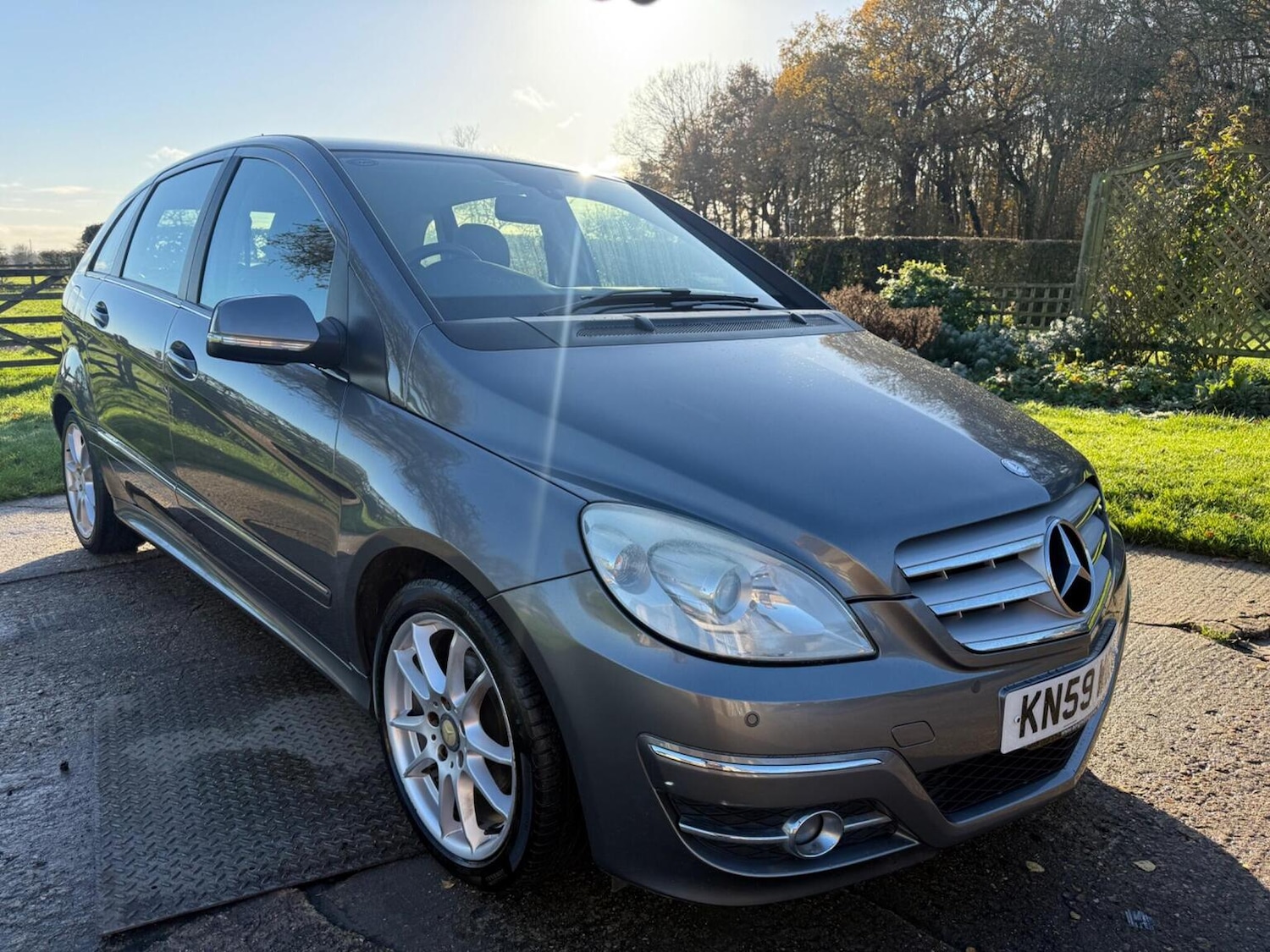 Used Mercedes-Benz B Class 2009 for sale - 76837051: Photo 1