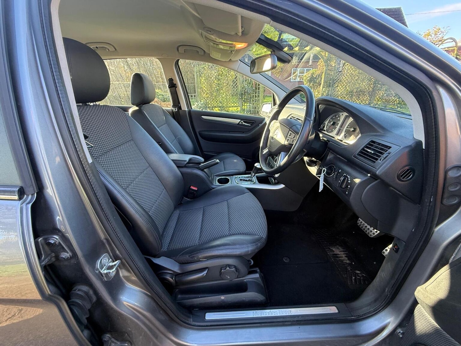 Used Mercedes-Benz B Class 2009 for sale - 76837051: Photo 26