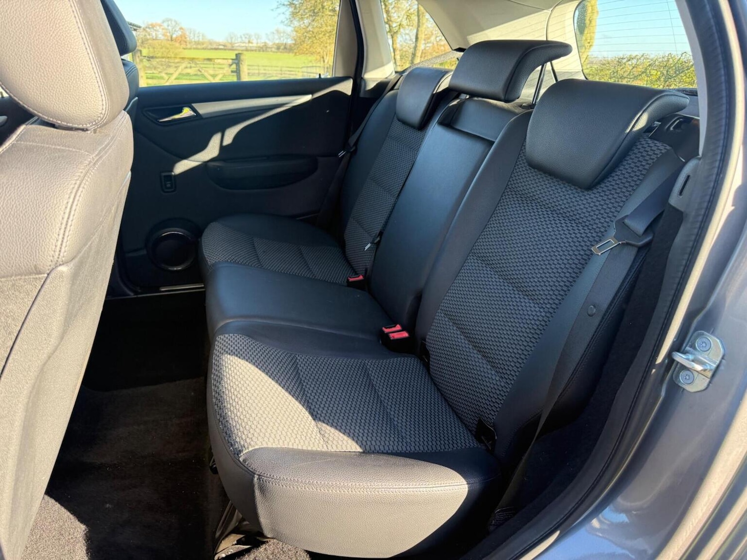 Used Mercedes-Benz B Class 2009 for sale - 76837051: Photo 27