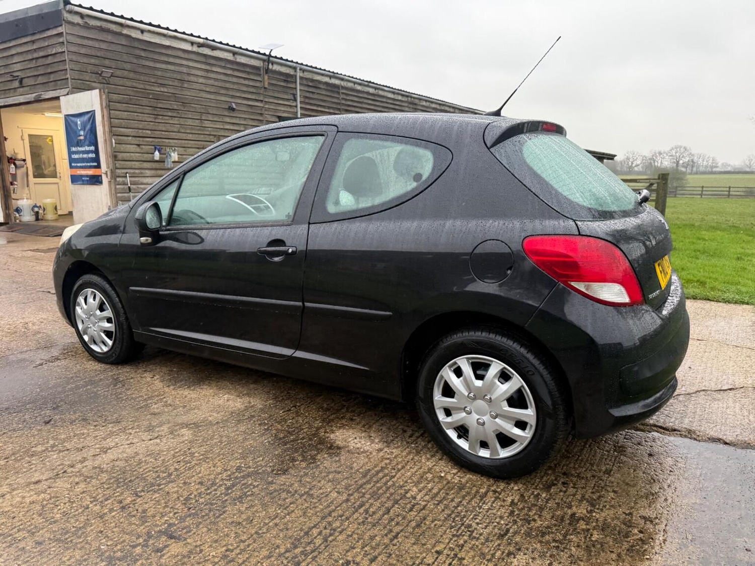 Used Peugeot 207 2010 for sale - 77289102: Photo 11