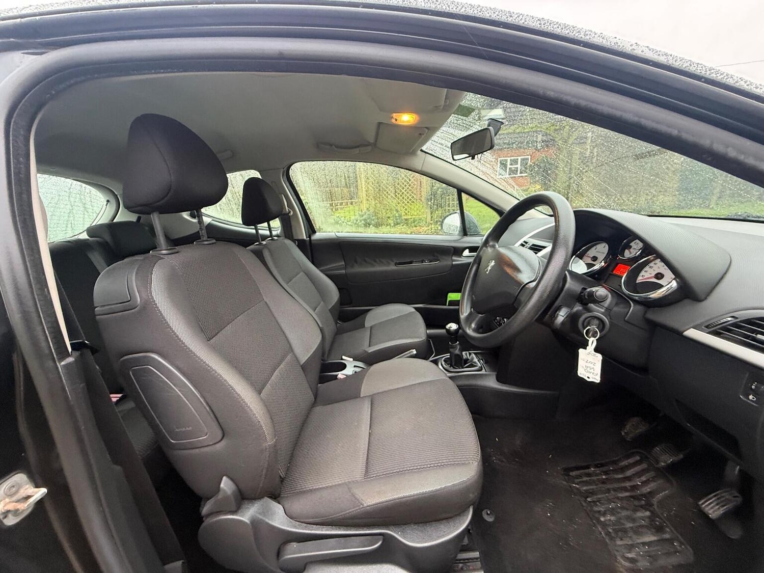 Used Peugeot 207 2010 for sale - 77289102: Photo 25