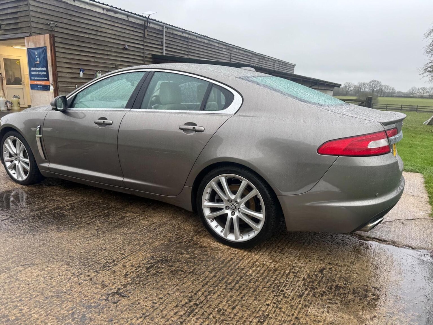 Used Jaguar XF 2010 for sale - 77213495: Photo 14