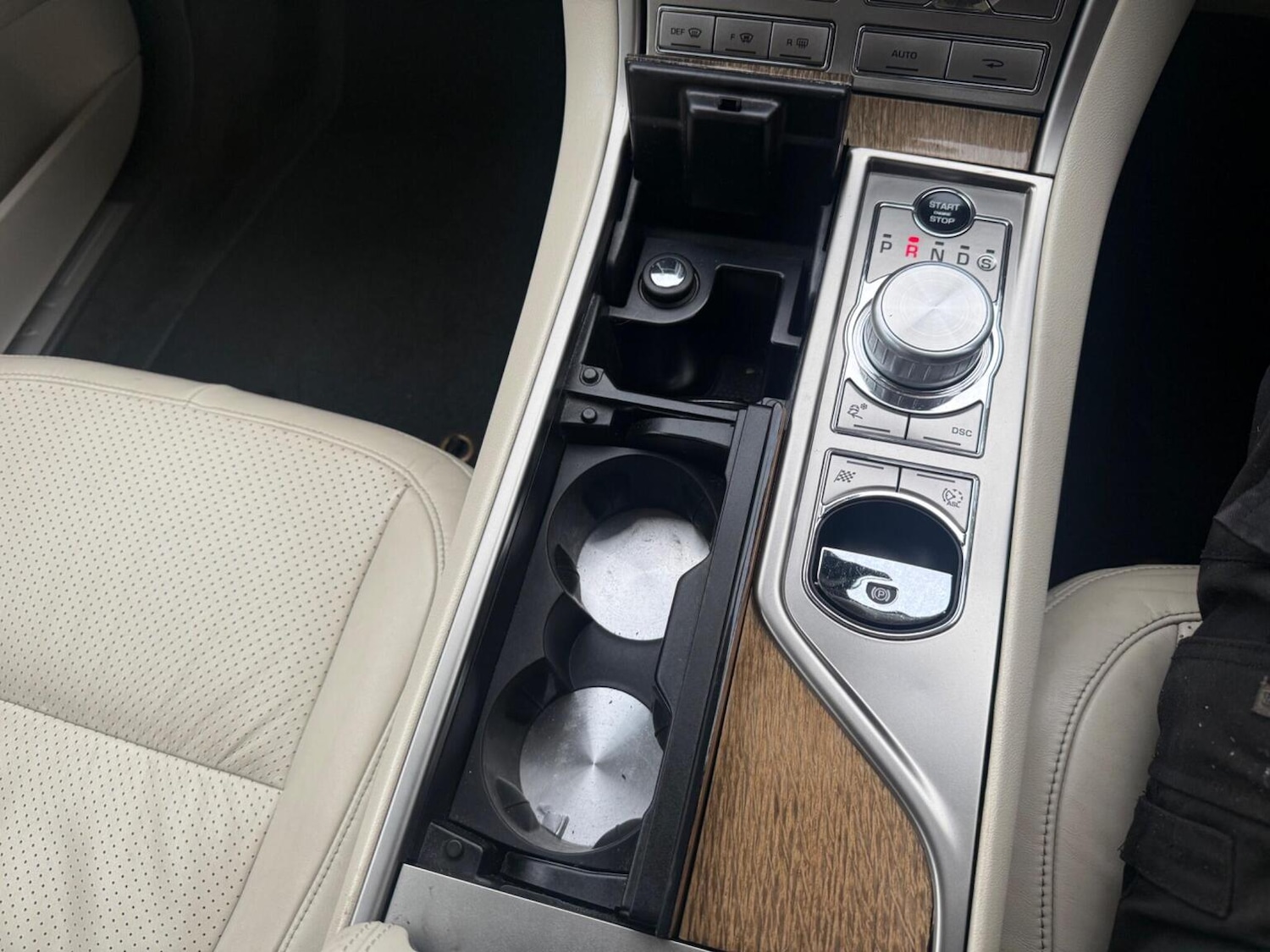 Used Jaguar XF 2010 for sale - 77213495: Photo 28