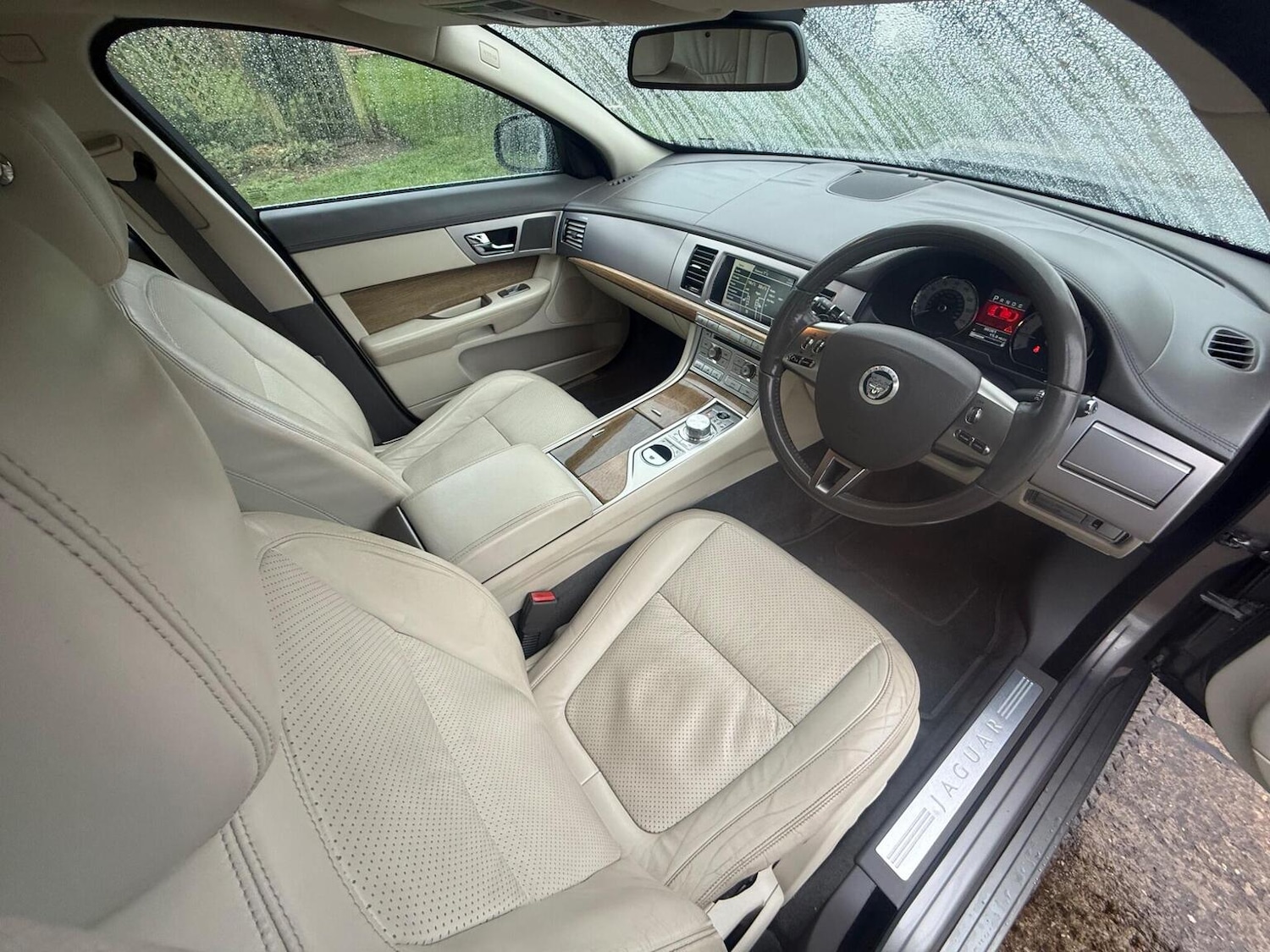 Used Jaguar XF 2010 for sale - 77213495: Photo 31