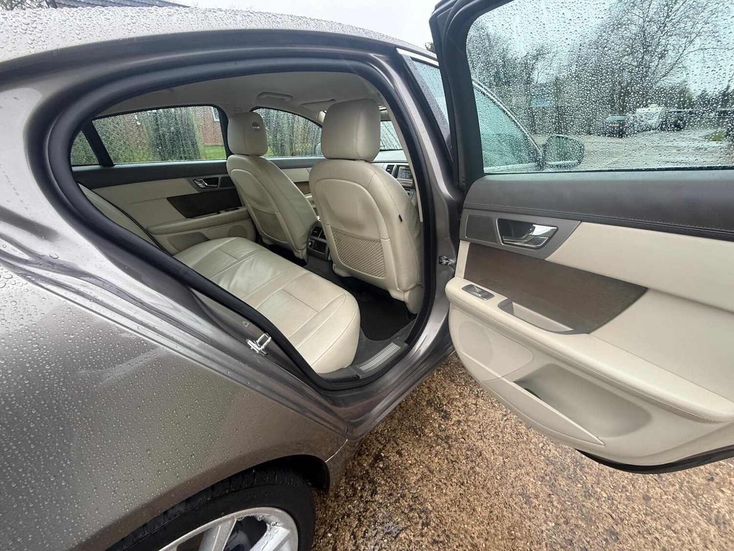 Used Jaguar XF 2010 for sale - 77213495: Photo 33